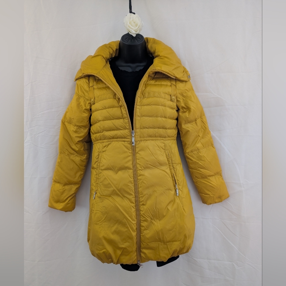 Yaya Women Size 185/88A puffy Yellow Coat Zip closer winter light weigh coat S M